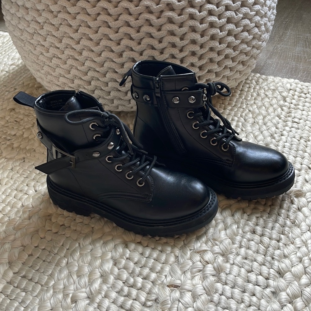 NWOT Corali Cushionaire Combat Boots